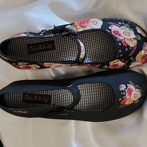 Super cool chocolaticas Mary Jane style